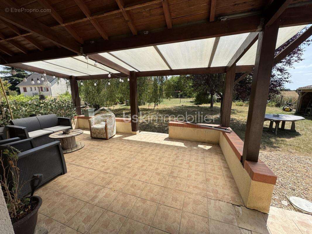 Maison familiale de 162m²- terrain de 1829m² - photo 17