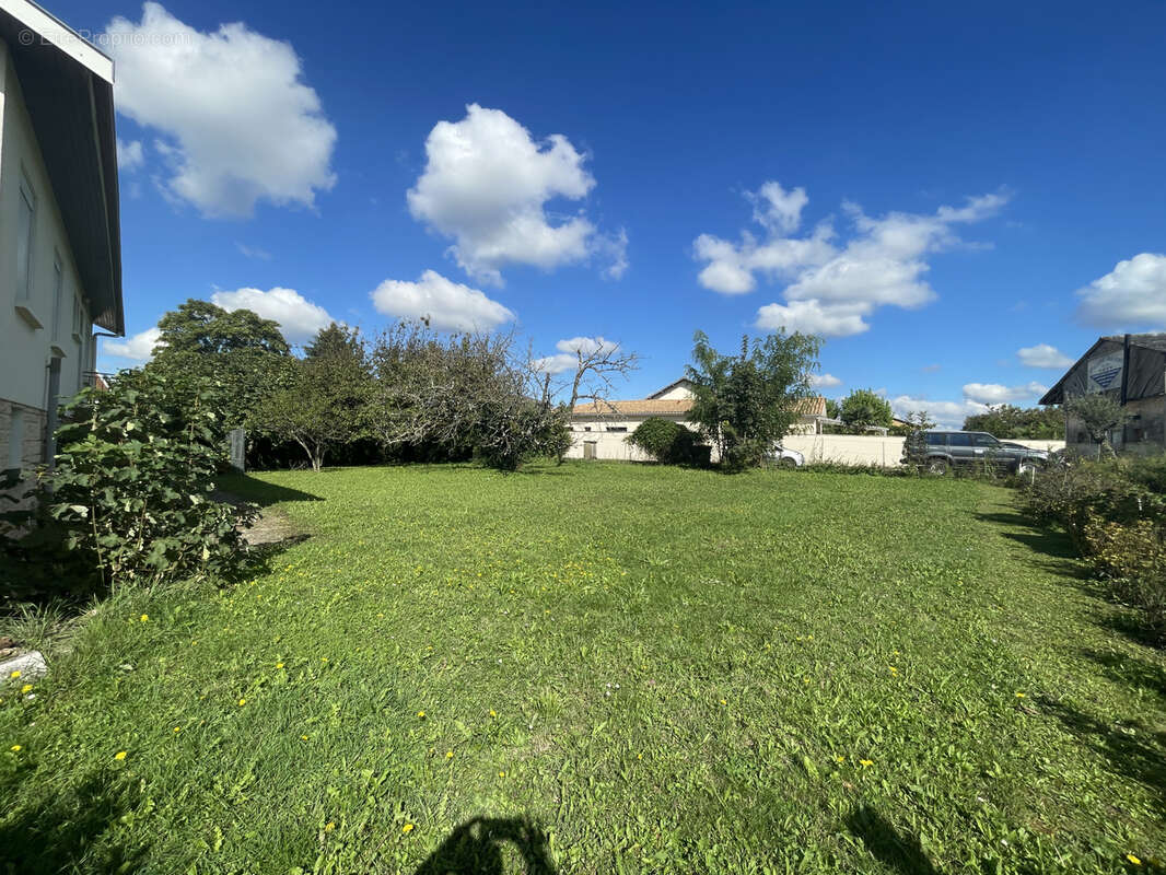 Maison à CAILLOUX-SUR-FONTAINES