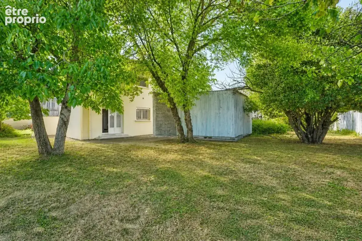 Maison de 5 pièces de 180 m² à Vaulx-en-Velin - photo 5