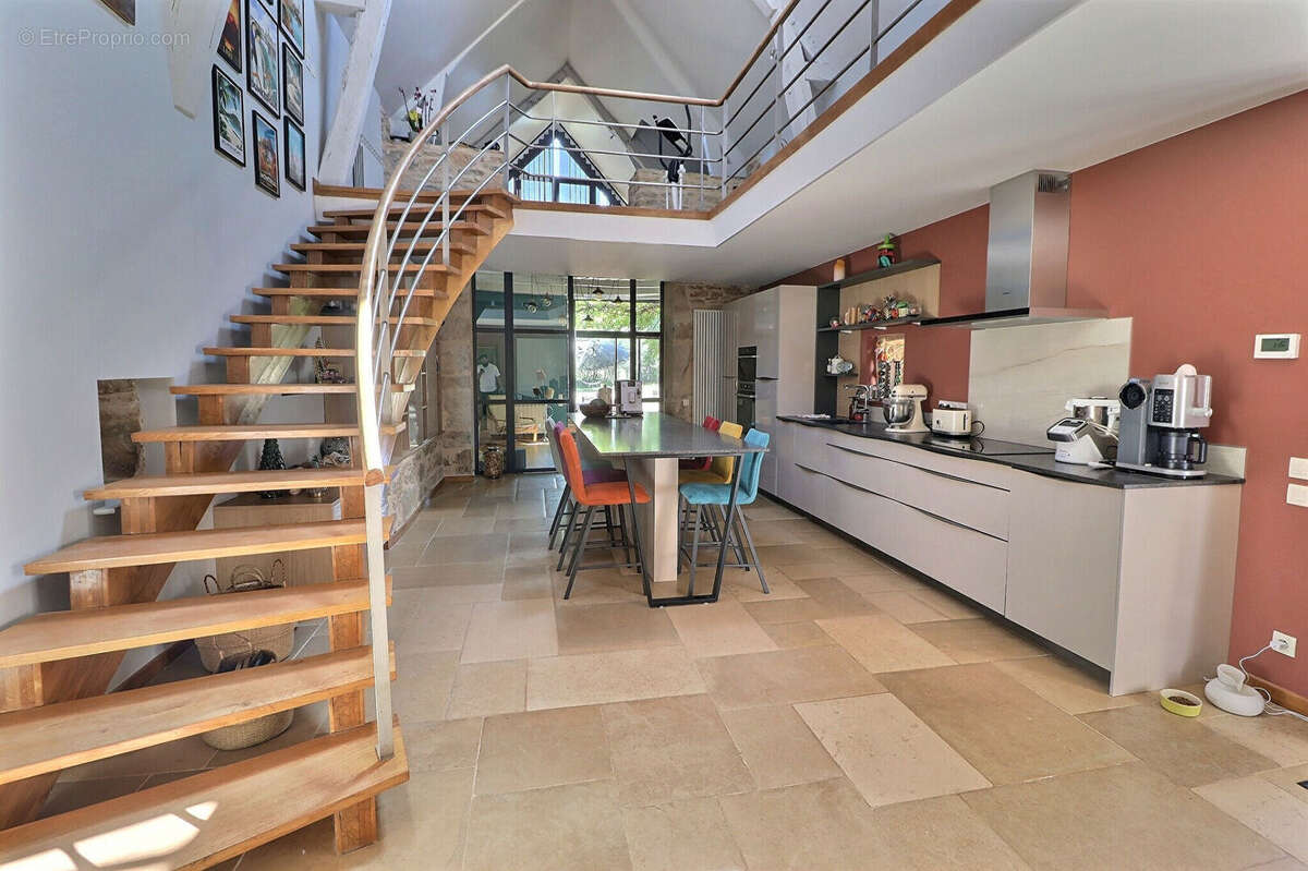 Maison à LA ROUQUETTE