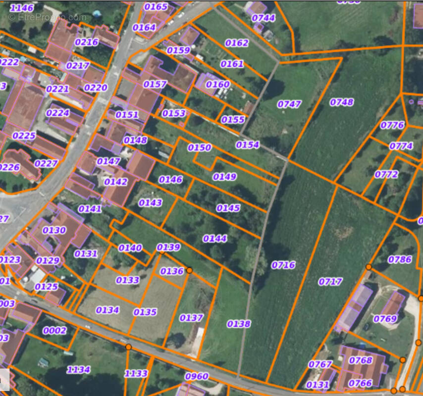 Terrain à GRANDVELLE-ET-LE-PERRENOT