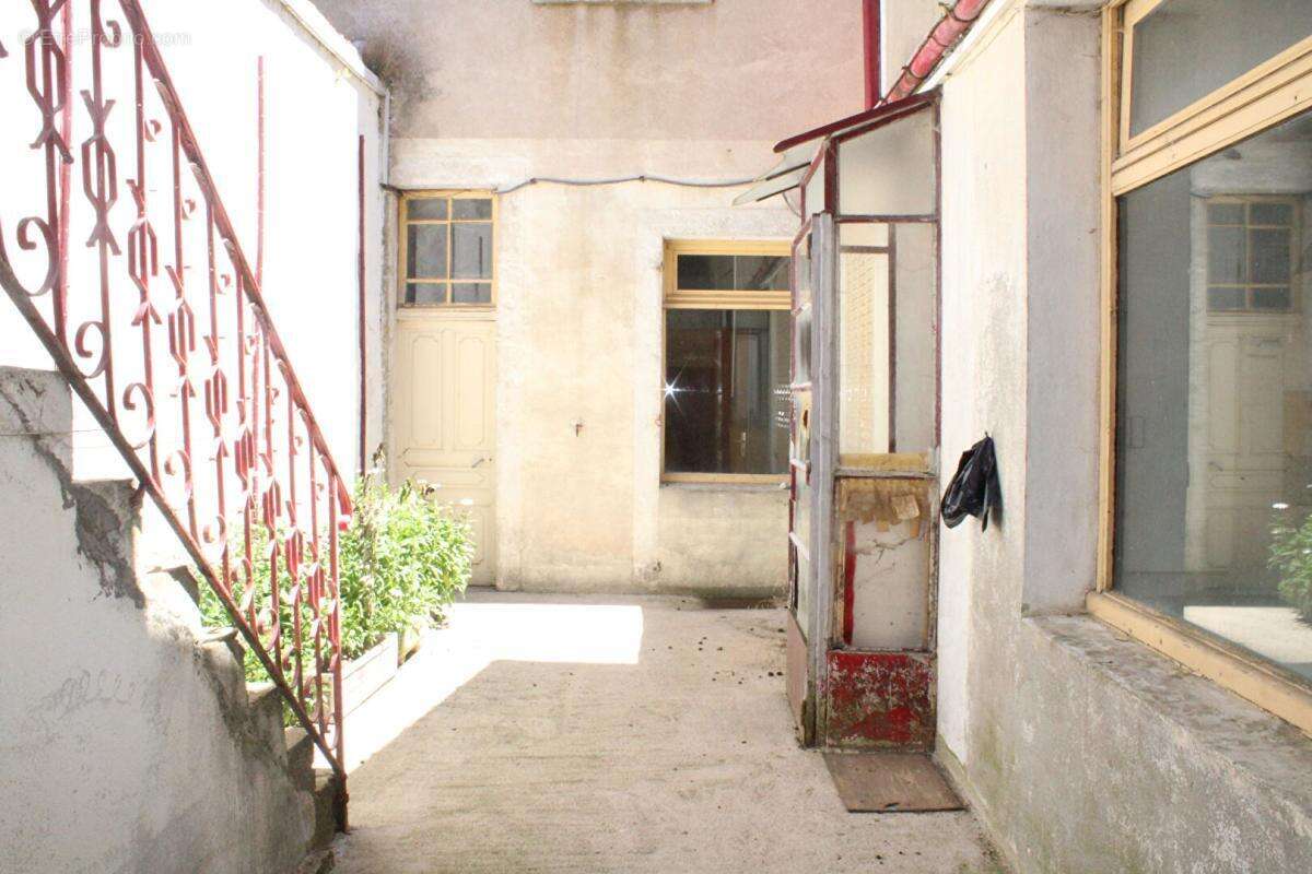 Ensemble immobilier avec plus de 830 m² exploitables. Fort potentiel de rentabilité - photo 10