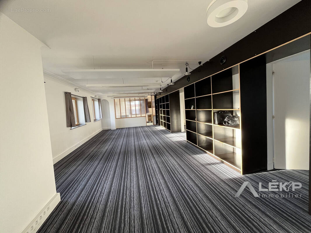 Commerce 230 m² à La Bruffiere  - photo 1