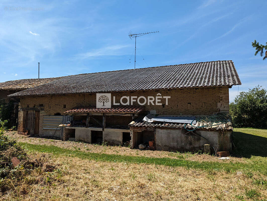 Maison à SAINT-NAZAIRE-DE-VALENTANE