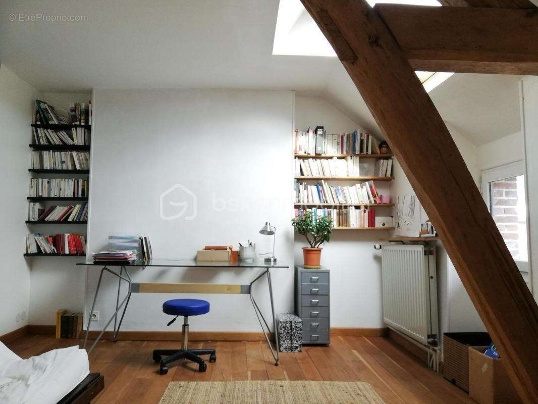 Maison à FLEURY-LA-VALLEE