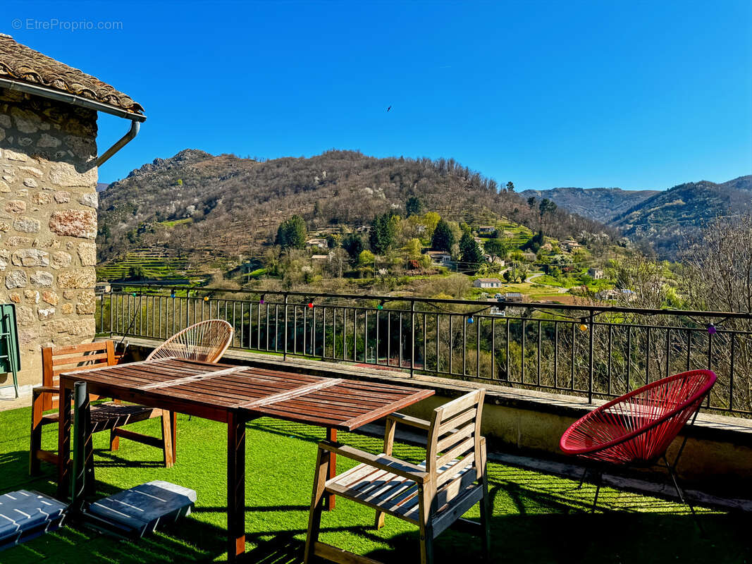 Maison à ANTRAIGUES-SUR-VOLANE
