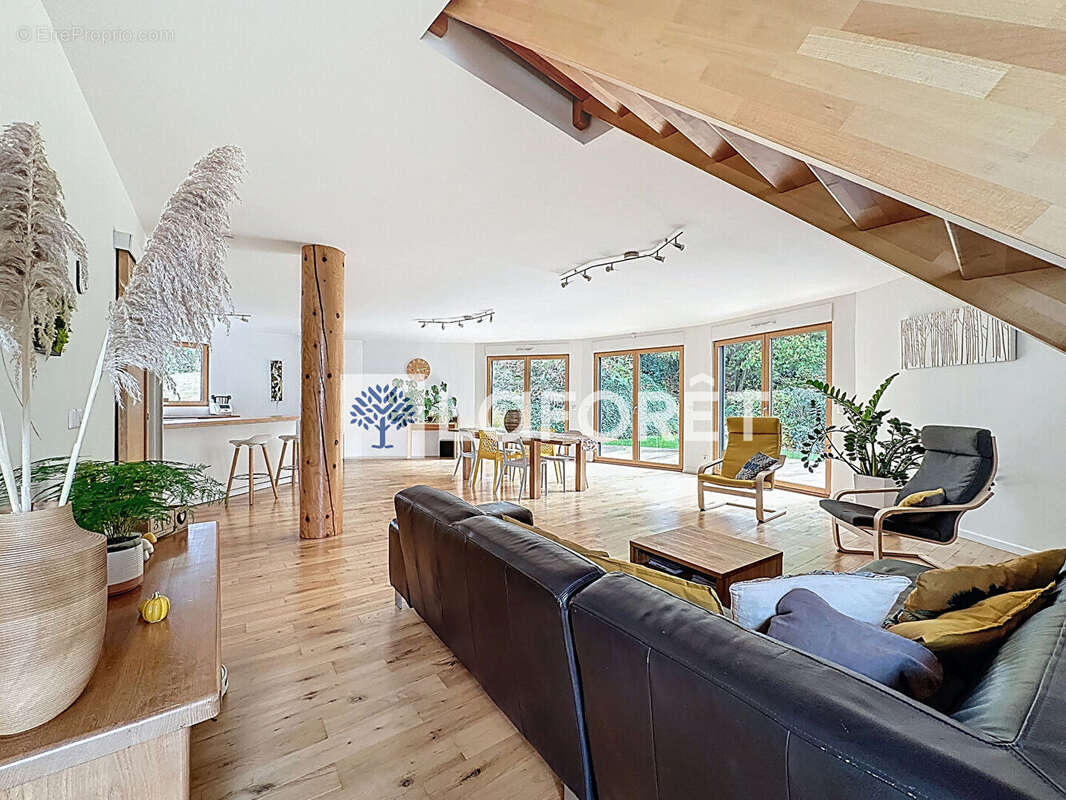 Maison à FRANQUEVILLE-SAINT-PIERRE