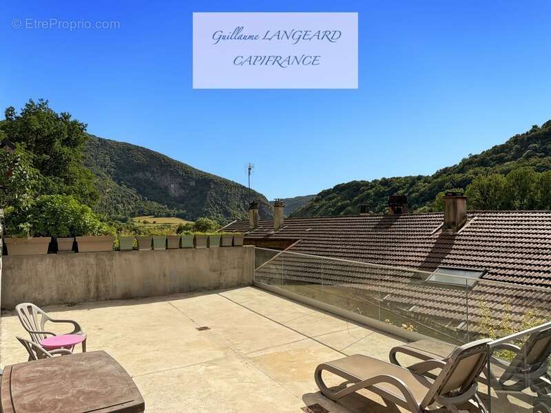 Au coeur de Thoirette (39240) - Maison de caractère en pierres – 4 chambres – Terrasses aménagées - photo 2