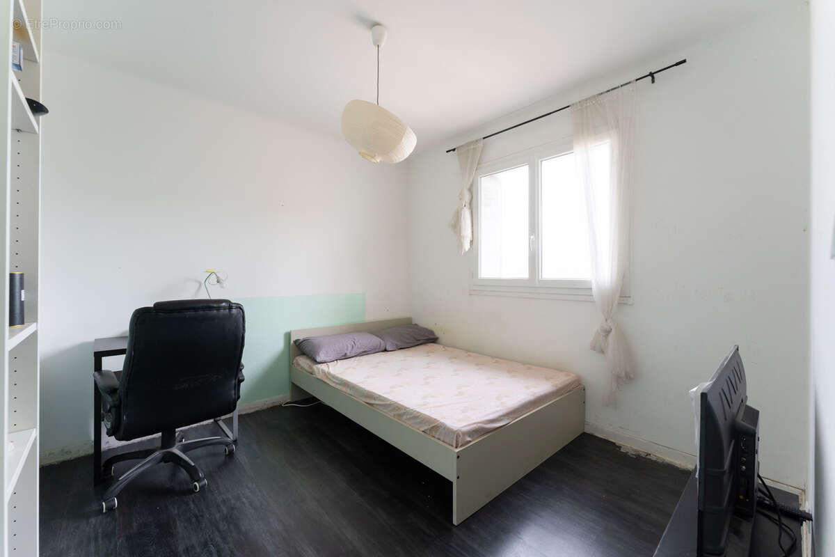 Appartement à MARSEILLE-3E