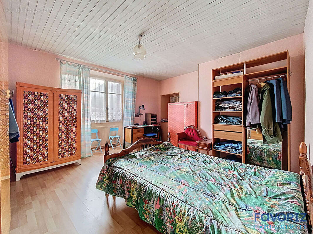 Maison à TIL-CHATEL