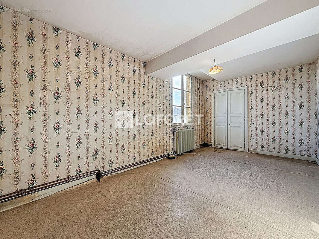 Maison à BRISSAC-QUINCE