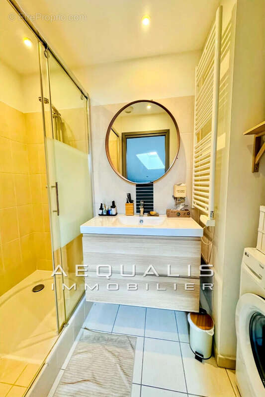 Appartement à SIX-FOURS-LES-PLAGES