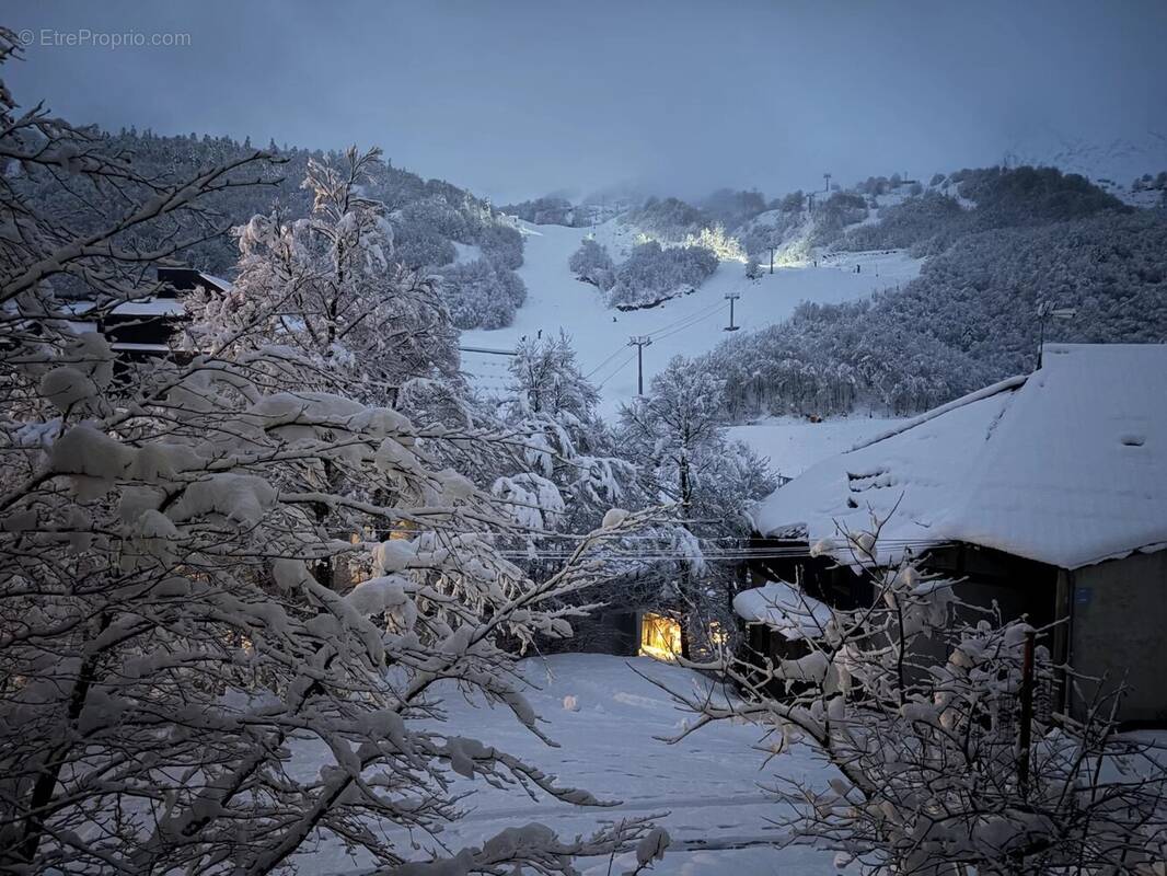 Appartement à EAUX-BONNES
