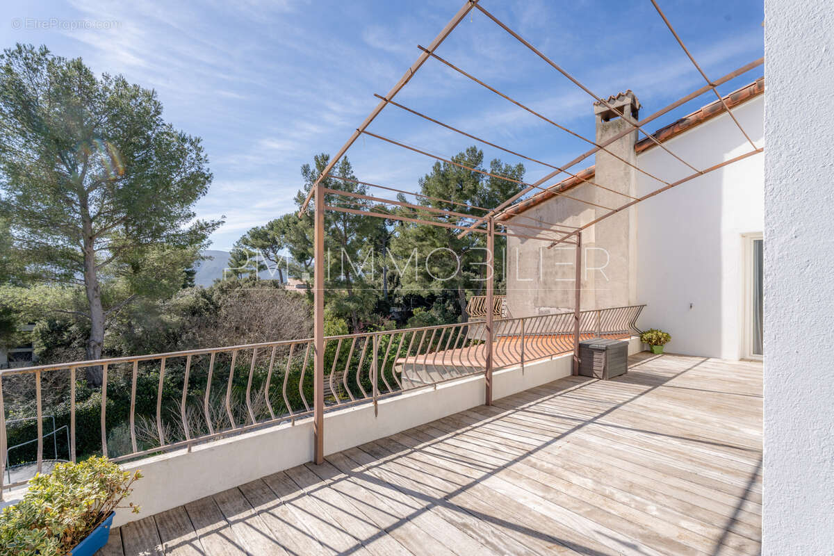 Appartement à MARSEILLE-12E
