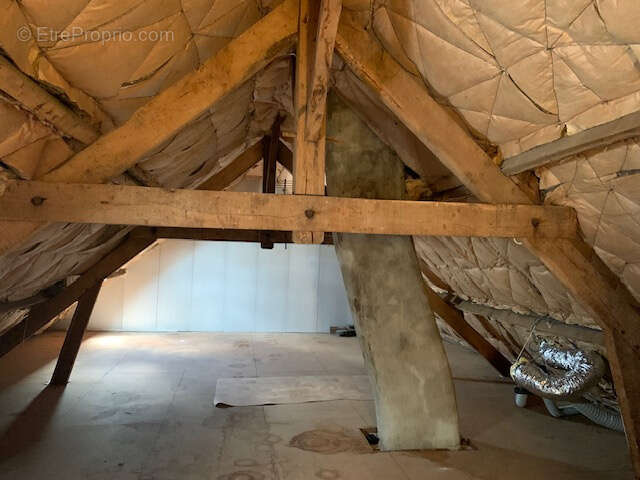 Maison à REGUINY