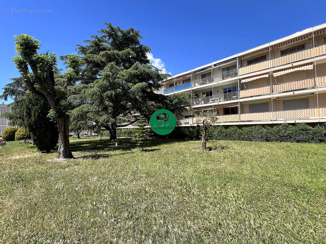 Appartement à SIX-FOURS-LES-PLAGES