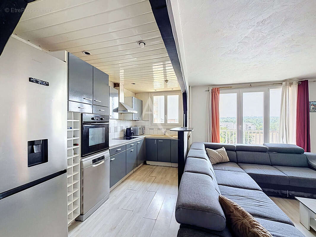 Appartement centre ville de Meaux - proche pâtis - F3 - 2 chambres - balcon - cave - stationnement extérieur - photo 2