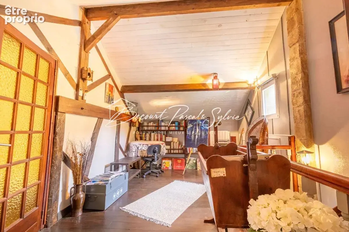 Investissement touristique idéal - Maison rénovée avec étang proche Puy du Fou - photo 10