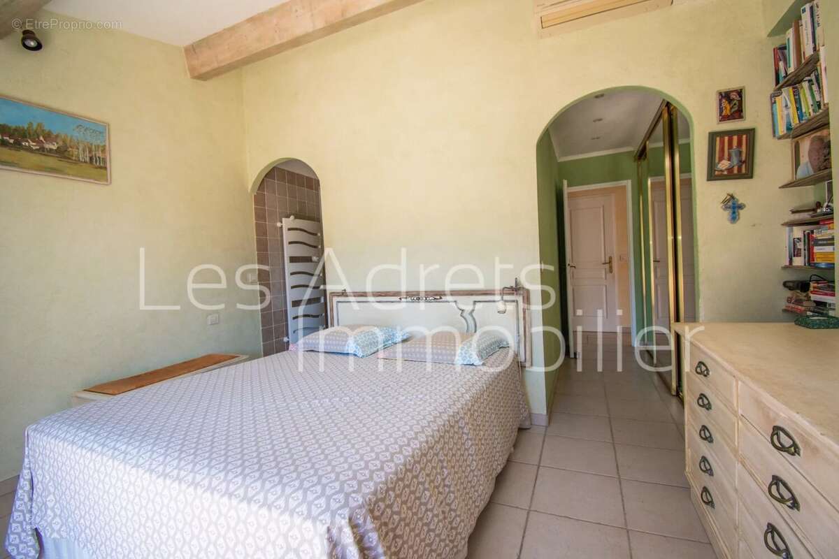 Maison à LES ADRETS-DE-L'ESTEREL