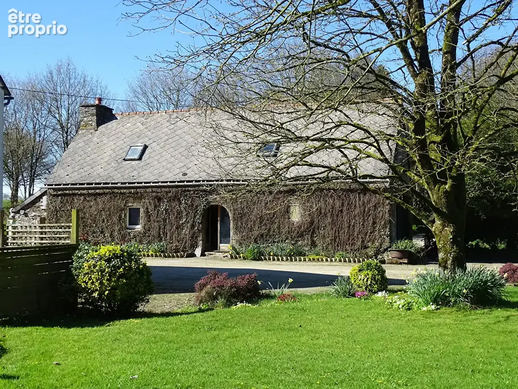 CÔTES-D'ARMOR. Maison individuelle de 3 chambres, avec dépendances, avec plus d'un hectare de terrain, près de Plussulien - photo 2