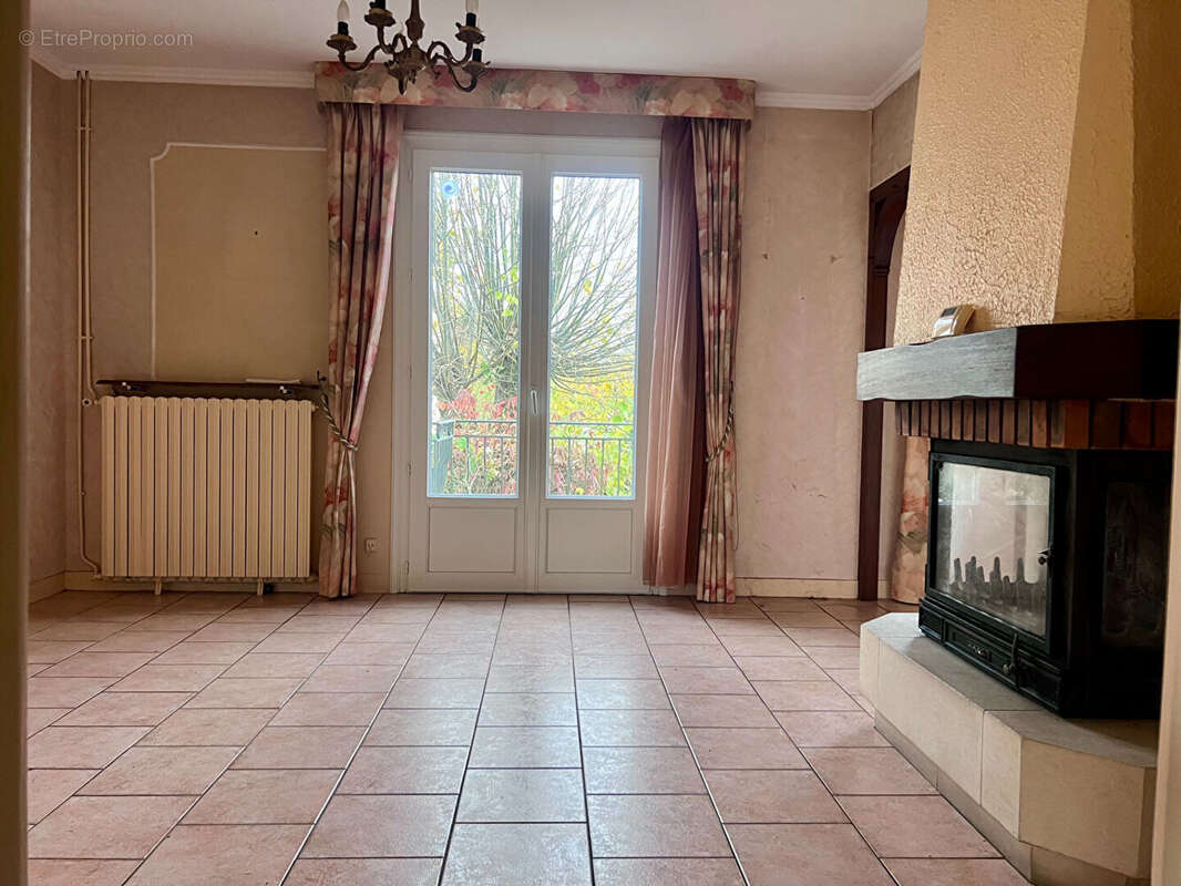 Maison à COULANGES-LES-NEVERS