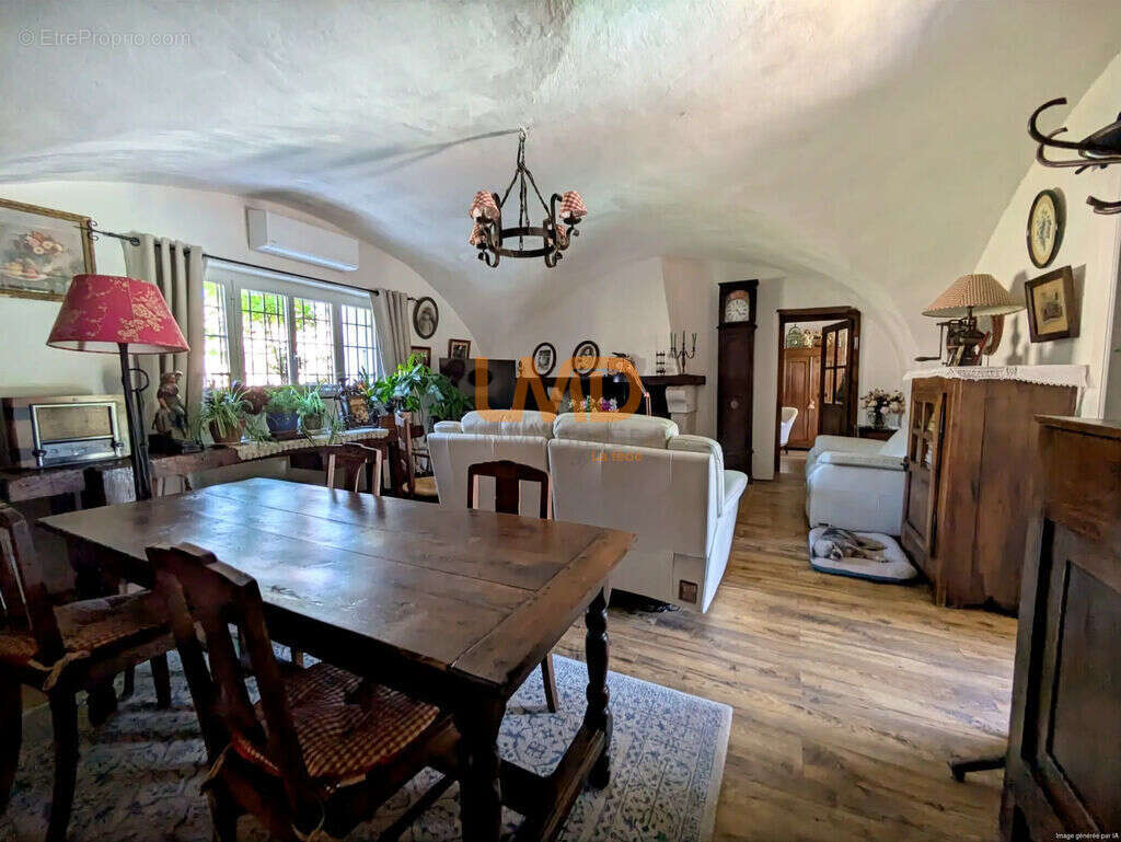 Maison en pierre 7 pièces 150m2, piscine, jardin - photo 11