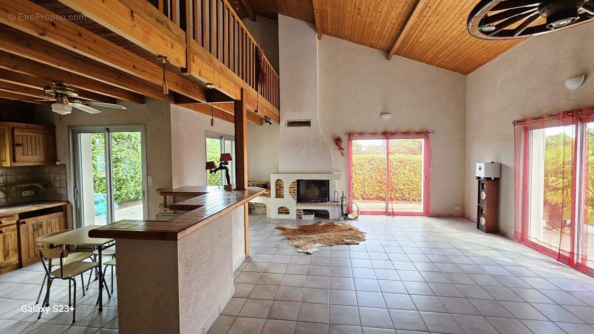 Maison à AIFFRES