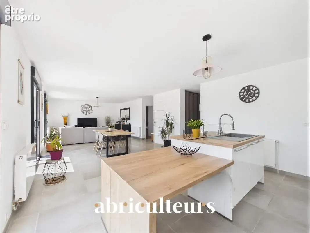 Spacieuse maison de 220 m² prête à vivre en vente à Couëron bourg (44220) - photo 13
