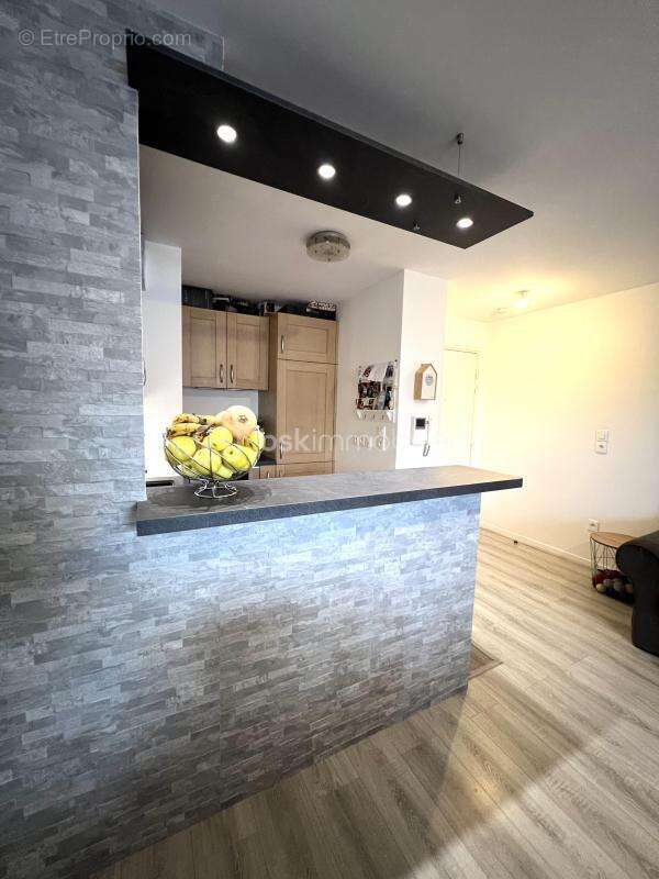 Appartement à VERT-SAINT-DENIS