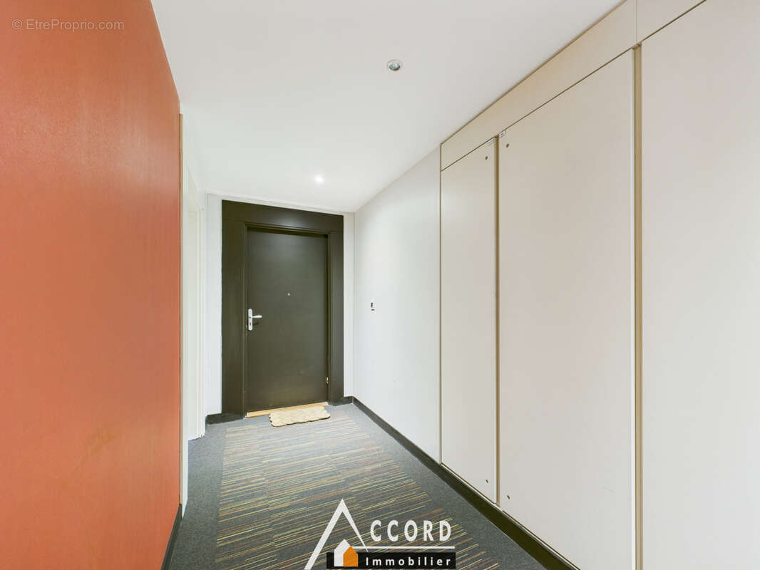 Appartement à SARTROUVILLE