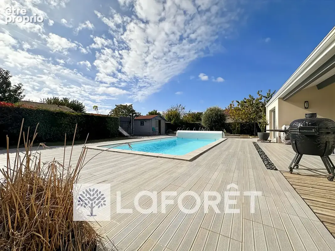 Maison plain-pied T4 avec piscine chauffée et 2 garages à 5 minutes de GEMOZAC (17260) -  110 m2 - photo 5