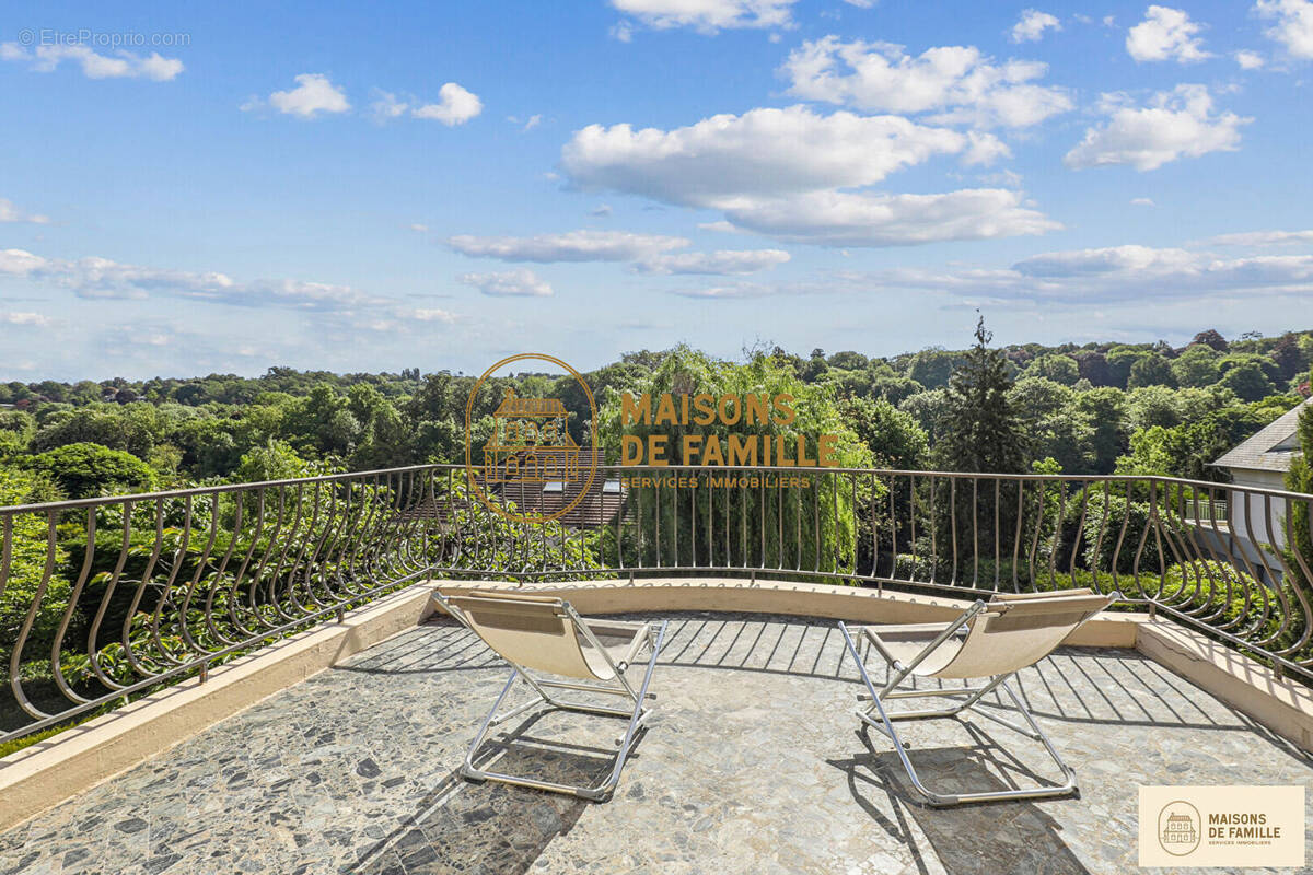 Maison à LA CELLE-SAINT-CLOUD