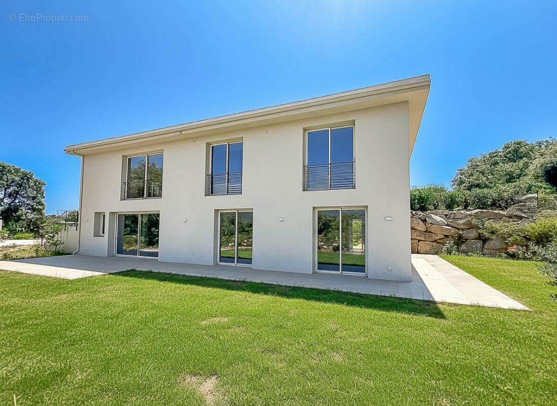 Maison à PORTO-VECCHIO