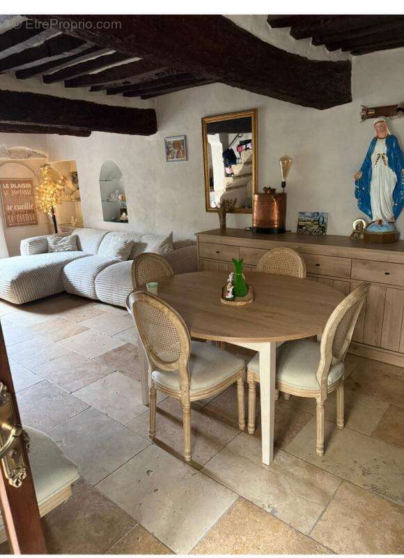 Maison à GORDES