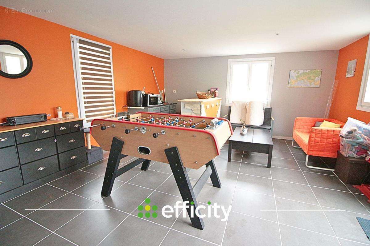 Maison à MEZIDON-CANON