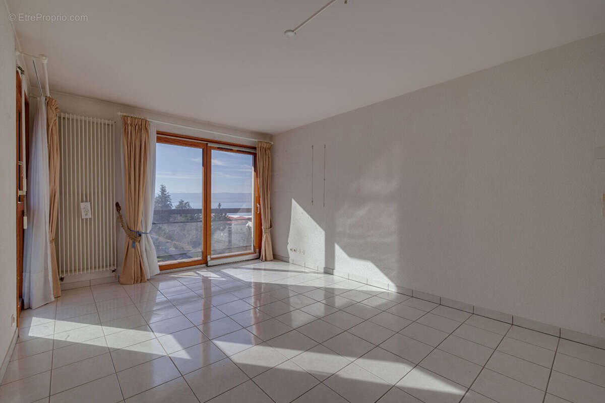 Appartement à EVIAN-LES-BAINS