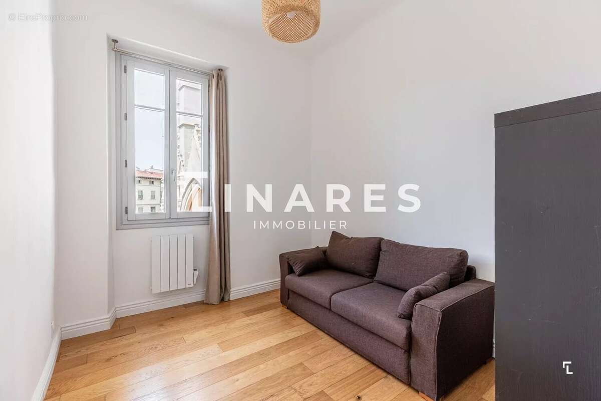 Appartement à MARSEILLE-1E