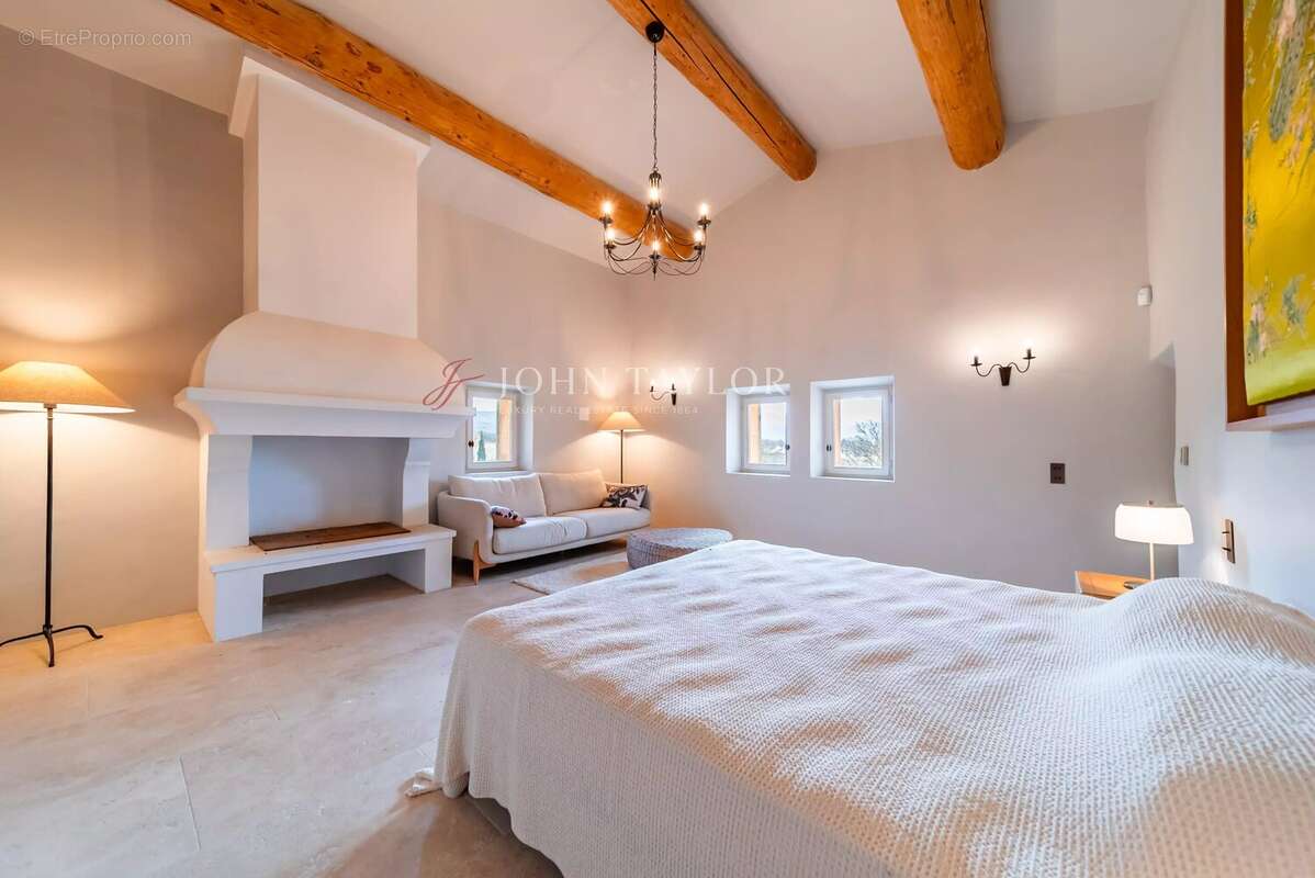 Maison à BONNIEUX