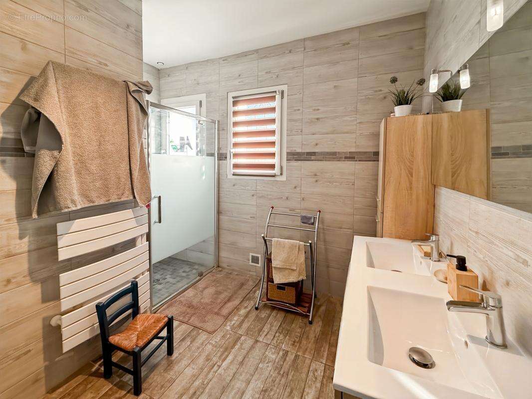 Maison à COULOUNIEIX-CHAMIERS