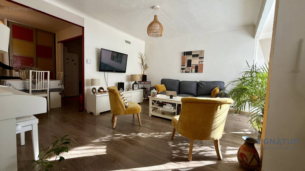 Maison à RODILHAN