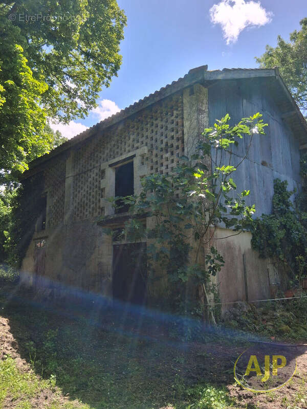 Maison à VERTHEUIL