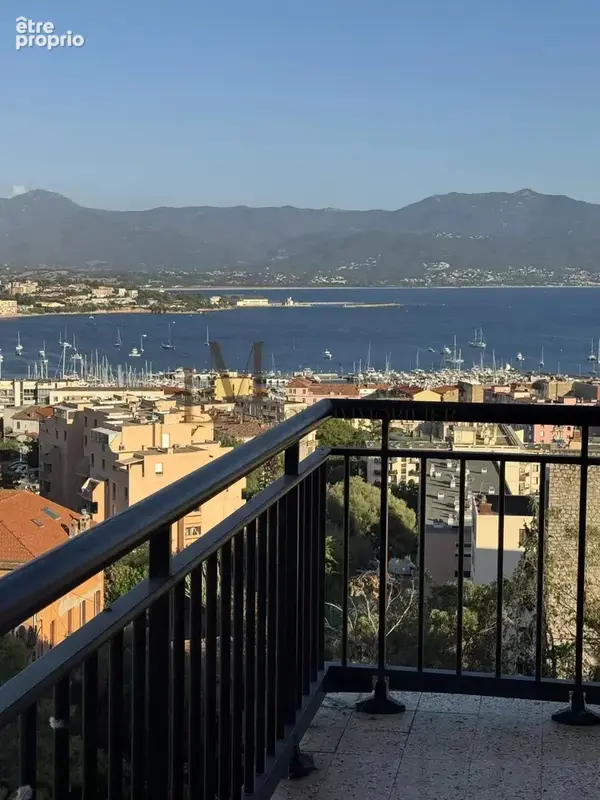 Ajaccio - appartement t4 traversant - vue mer - parking - photo 6