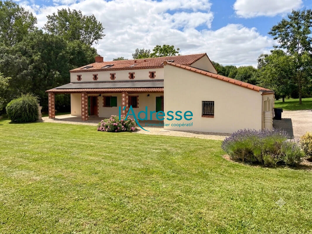Maison à LA CHAUSSAIRE