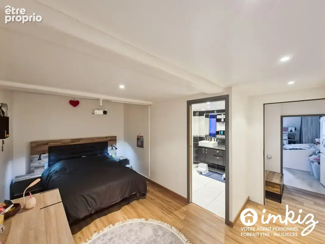 Maison familiale parfaitement rénovée de 220 m² - photo 11