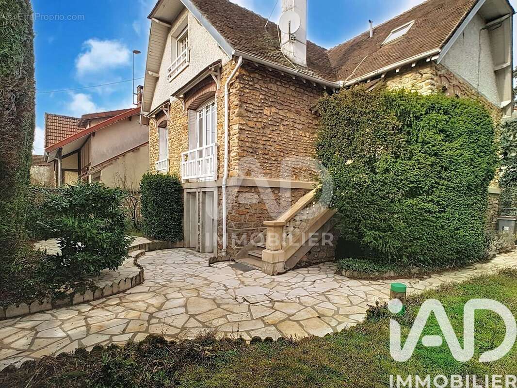 Photo 2 - Maison à DAMMARIE-LES-LYS