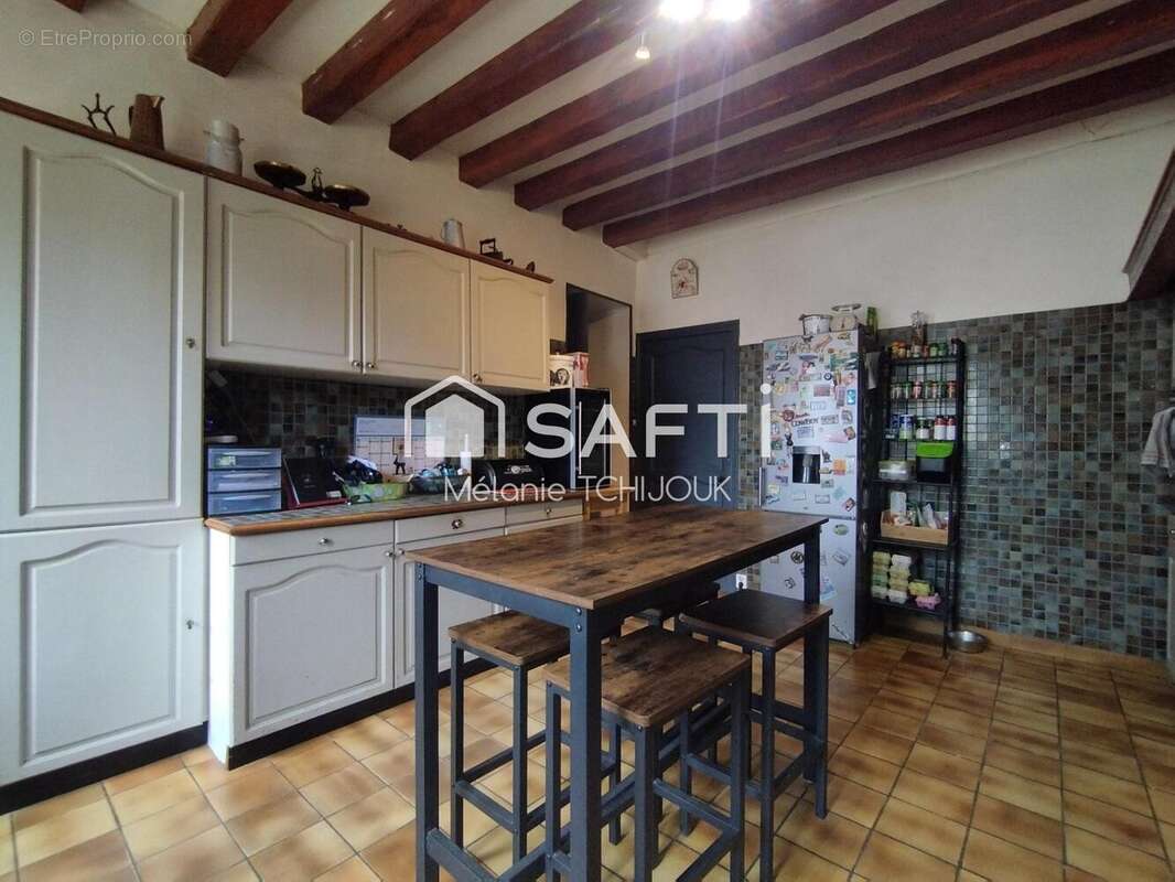 Maison 180 m² à Montcorbon  - photo 4