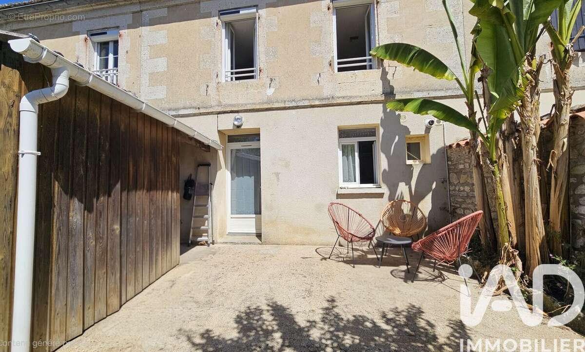 Maison 108 m² à Saint-Yrieix-Sur-Charente  - photo 8