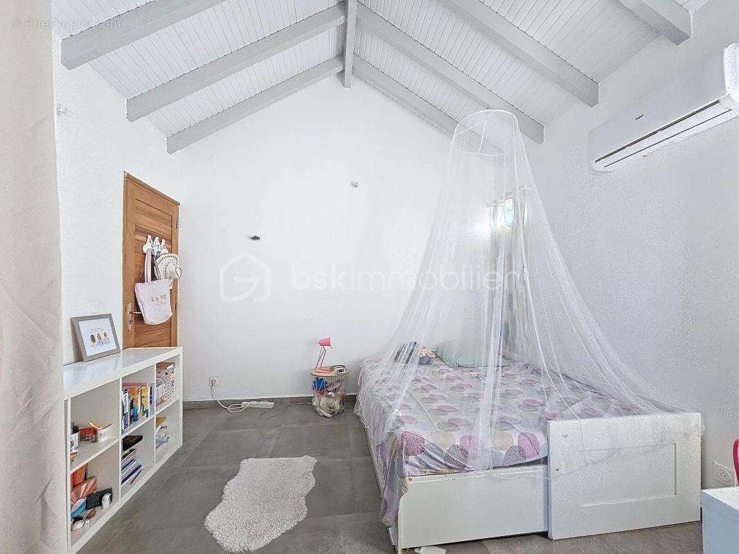 Villa contemporaine 3 suites , piscine et résiduel de construction - photo 18