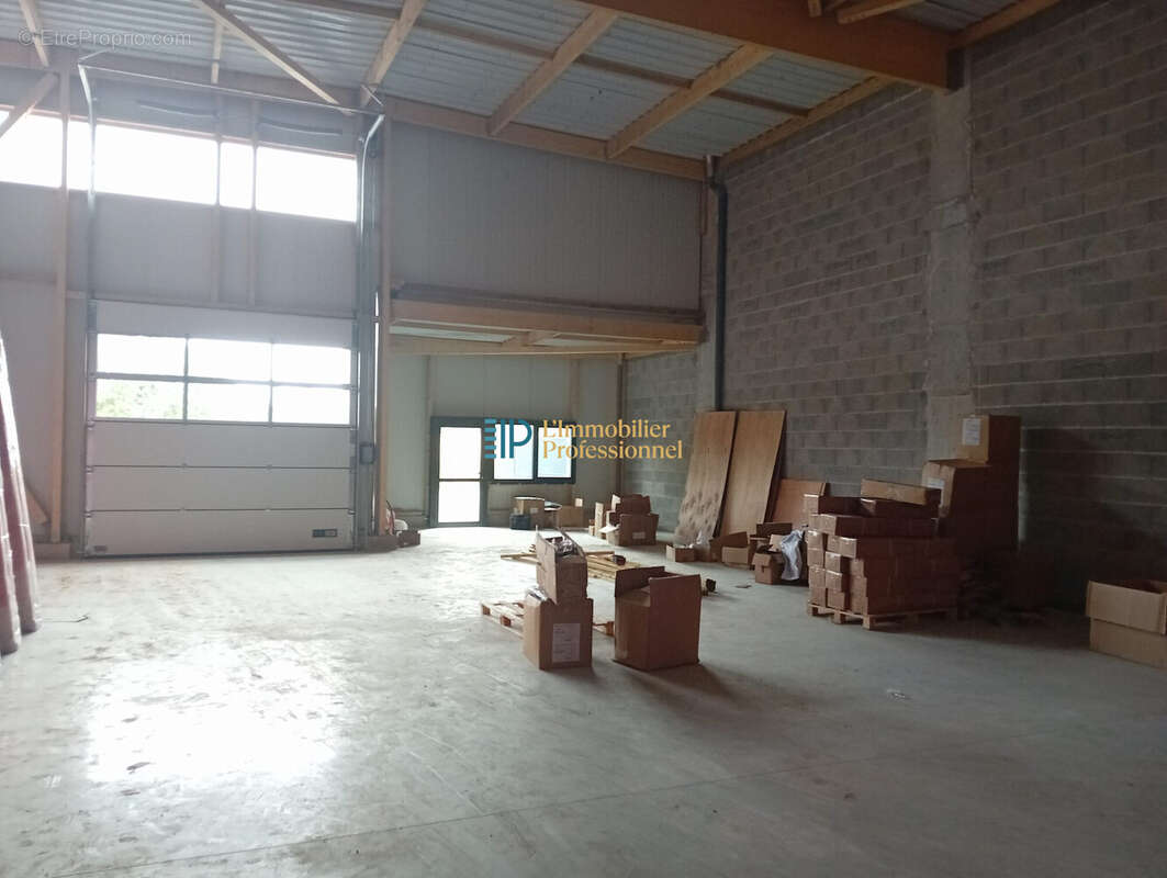 Commerce à PLUGUFFAN