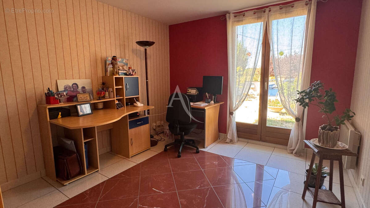 Maison a vendre la chapelle montmartin - photo 9